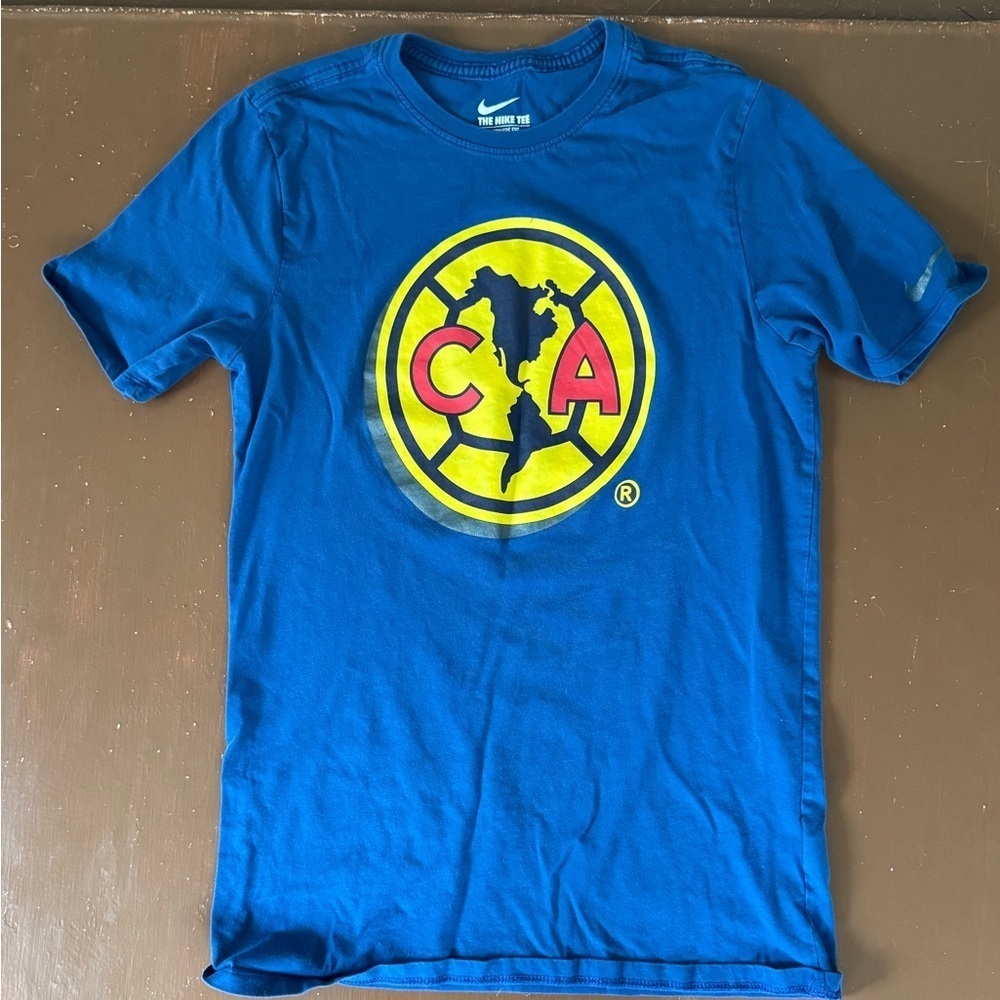 Nike Club America crest soccer tshirt. Mens Medium